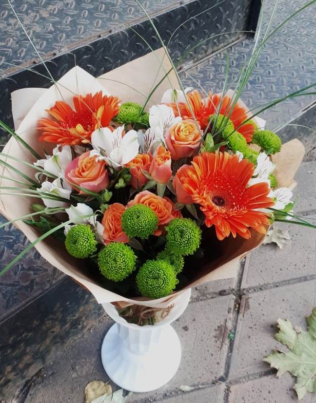 Букет цветов из: Герберы, Хризантемы, Альстромерии и Розы в Левошево