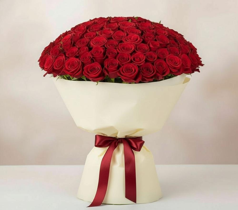 Букет 101 Красная роза Милано в Левошево