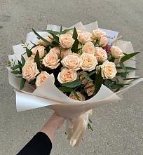 Букет Кремовые розы Латте в Левошево