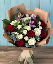 Букет цветов из:  Розы и Альстромерии в Левошево