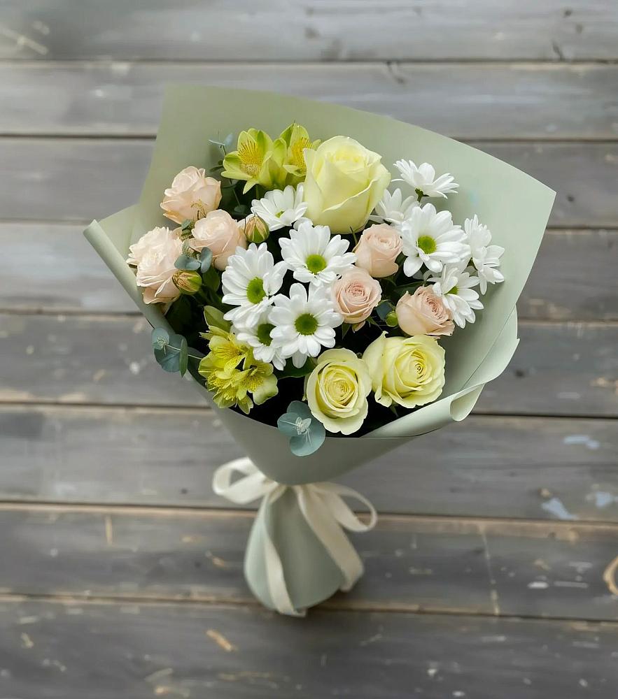 Букет цветов из: Альстромерии, Розы и Хризантемы в Левошево