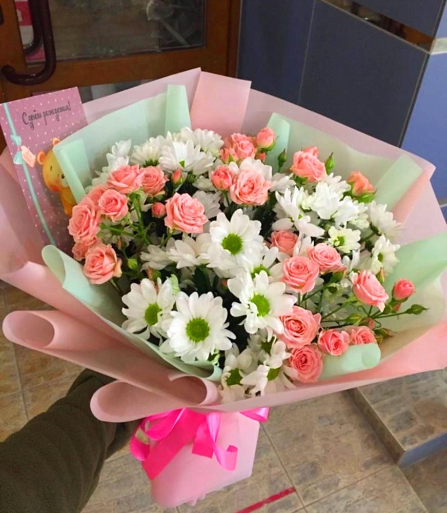 Букет цветов из: Розы и Хризантемы в Левошево