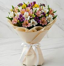 Букет цветов из:  Альстромерии в Левошево