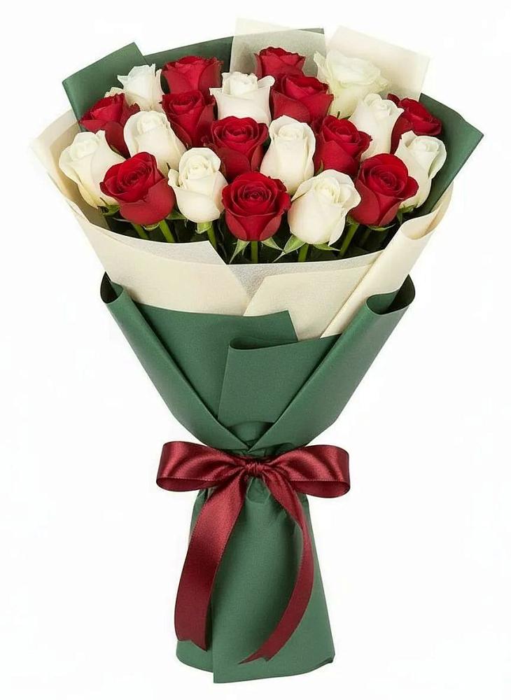 Букет Микс из красных и белых роз в Левошево