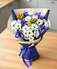 Букет цветов из:  Розы, Ирисы и Хризантемы #REPLACE_PRED# Левошево