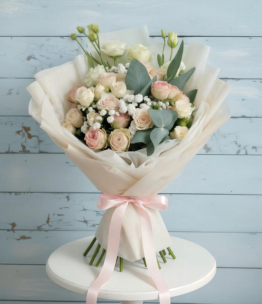 Букет цветов из: Розы и Лизиантусы в Левошево