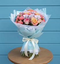 Букет цветов из:  Хризантемы и Розы в Левошево